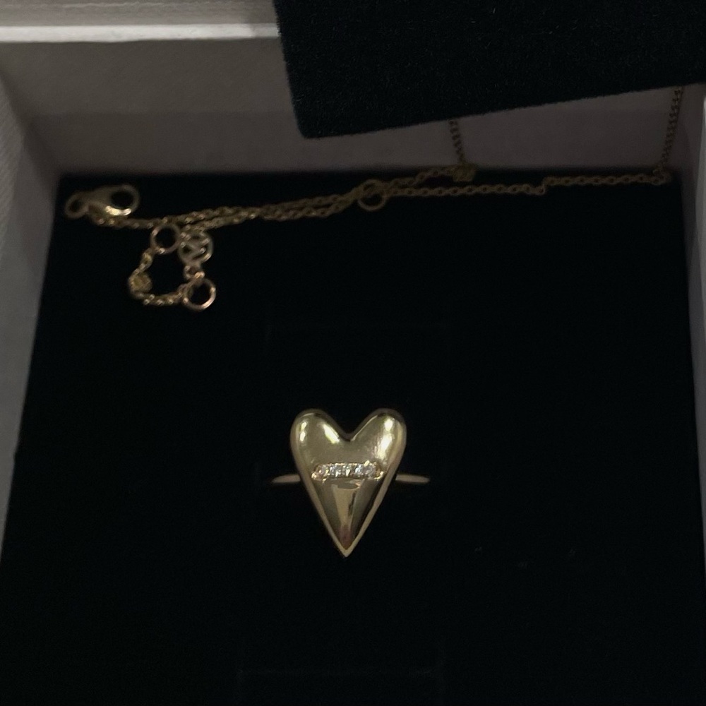 Mejuri limited edition 14K diamond Pave heart ring